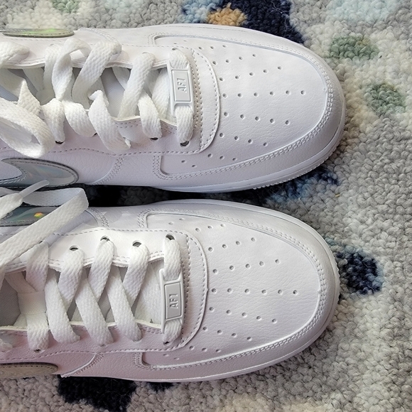 Nike Air Force 1 Low Iridescent Swoosh size 9.5 NWOT - Picture 2 of 10